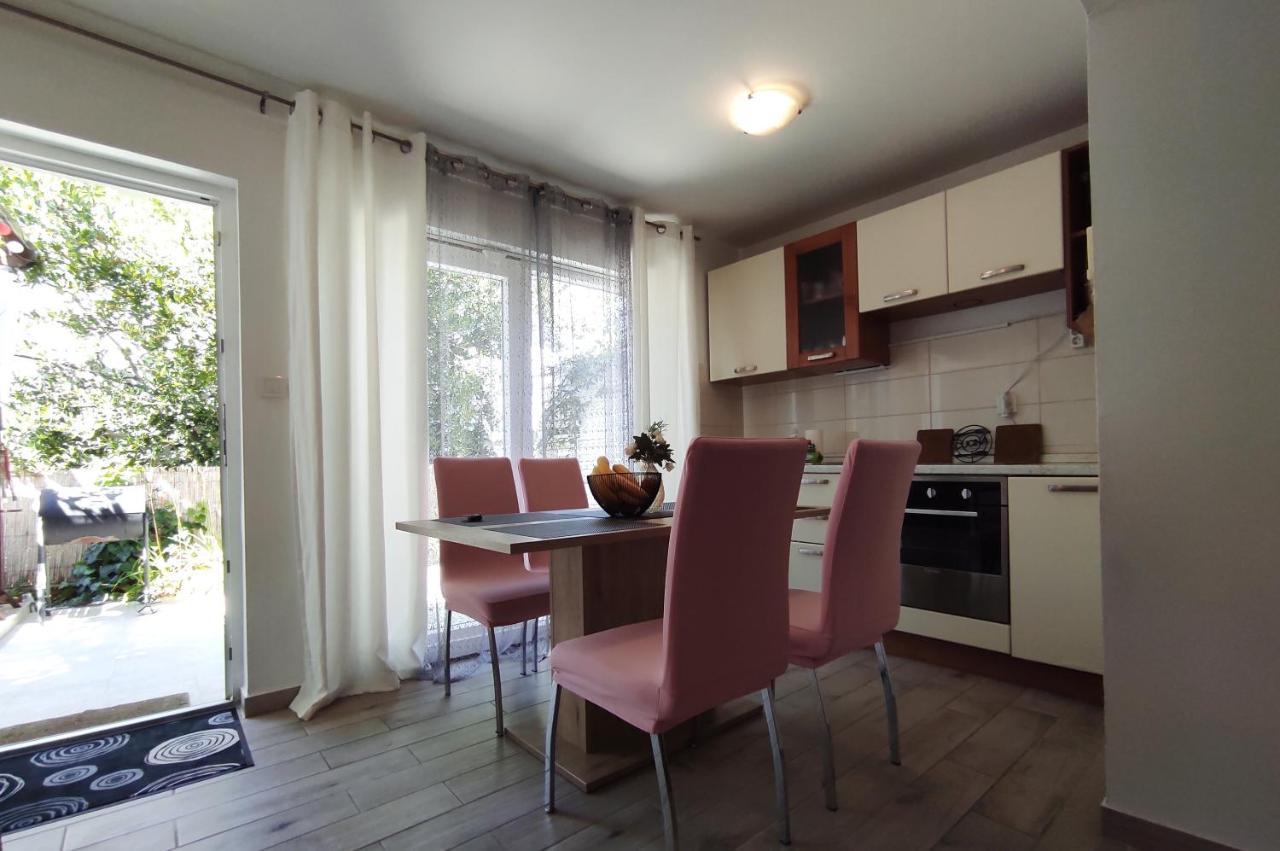 Apartments Emi & Nini Шибеник Экстерьер фото