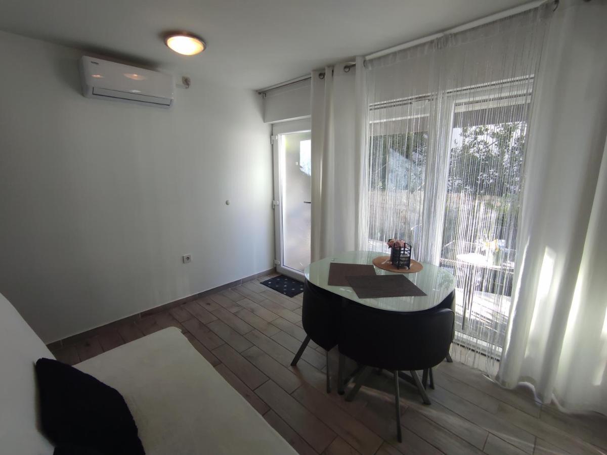 Apartments Emi & Nini Шибеник Экстерьер фото